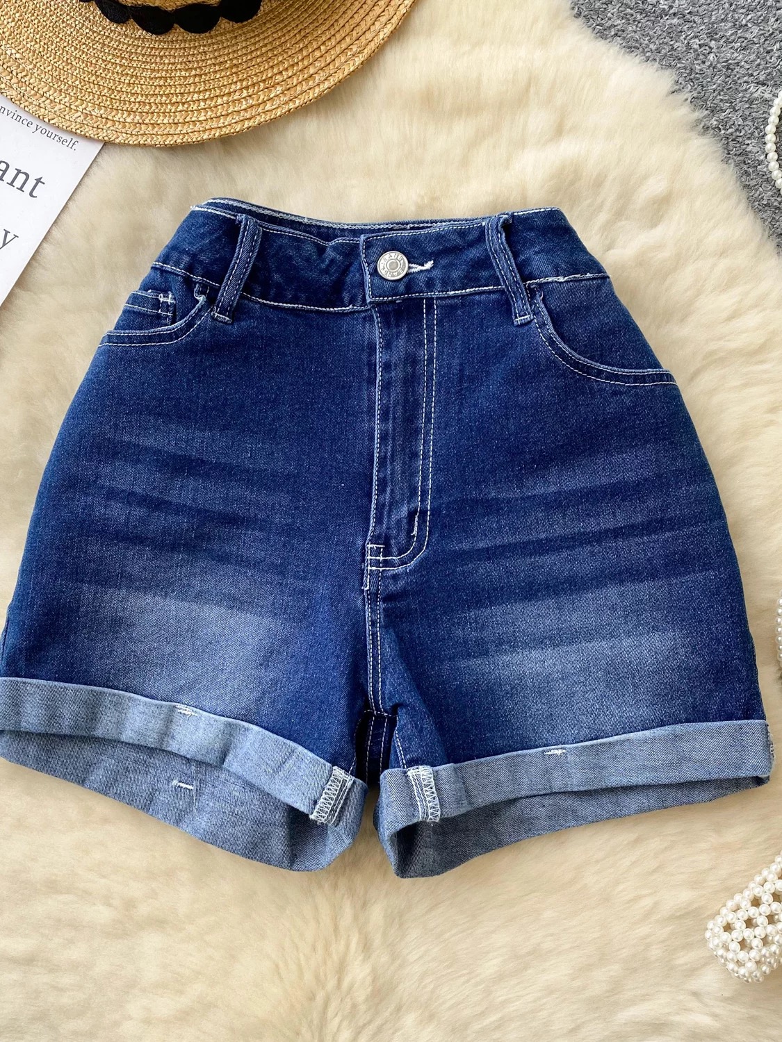 Acting different shorts DS114 images